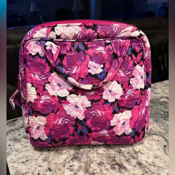 Handbags - Floral Pink Quilted fabric lunch bag like new 9x9in
